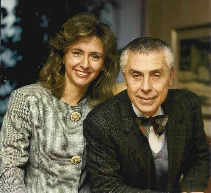 Padre e figlia insieme: il fondatore della cantina accanto a chi oggi ne porta avanti il lavoro