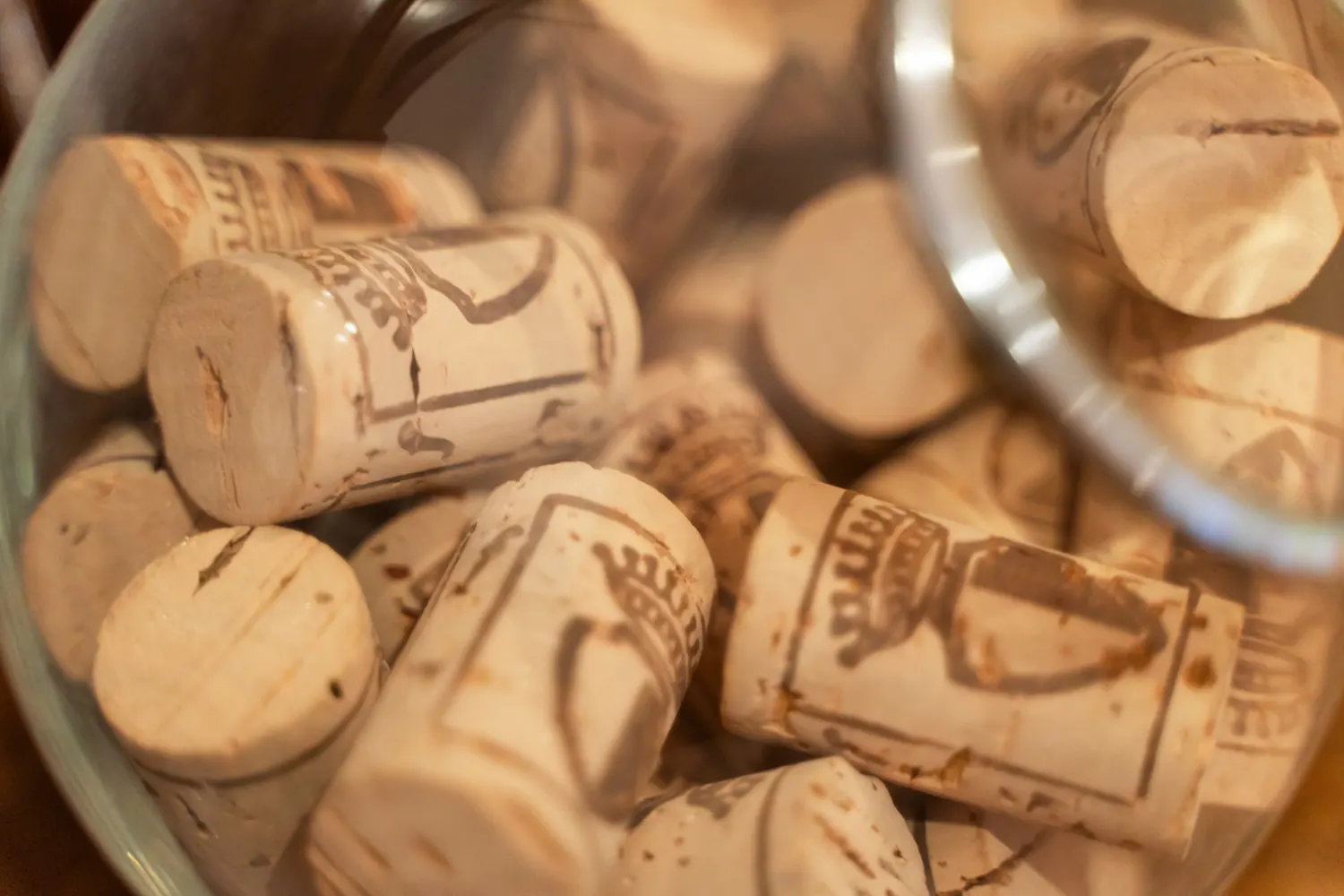 Tappi con il marchio della cantina